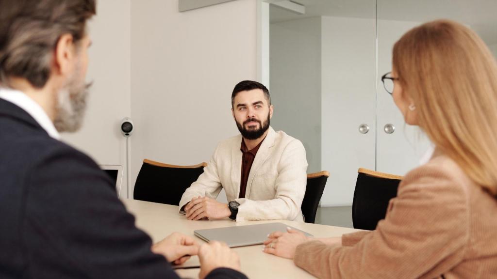 employee meeting with HR