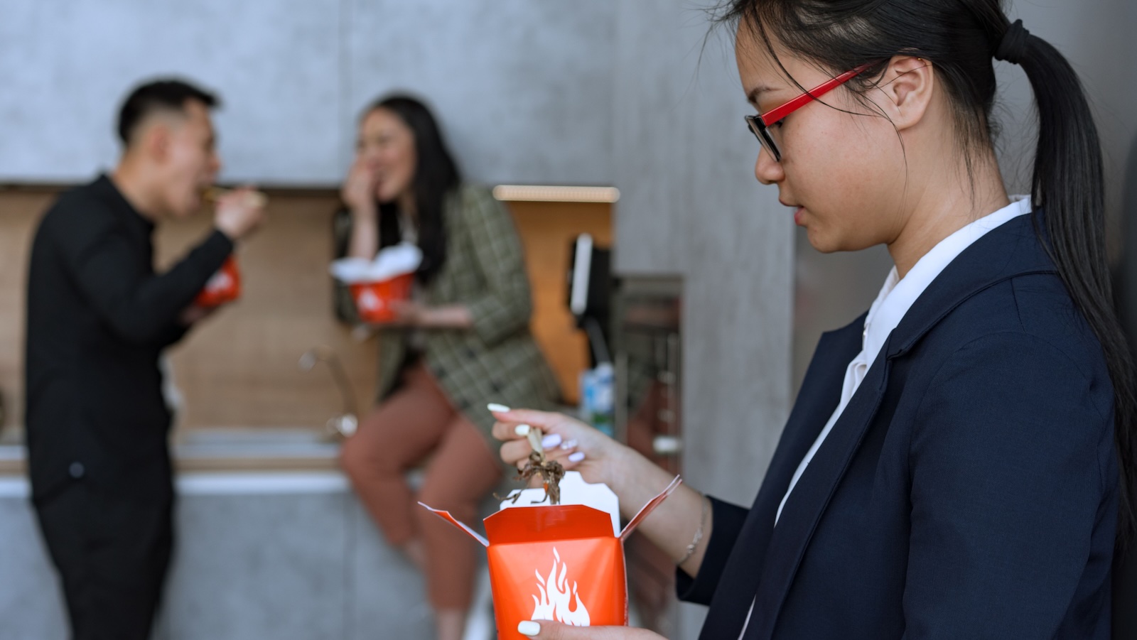 Manager Faces Backlash After Attempting to Force Isolated Employee to Socialize woman on her lunch break away from coworkers