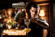 “I Don’t Work Here:” Entitled Bar Customer Goes Viral After Unleashing a Rant on the Establishment’s Owner