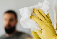 “They’re My Best Friends, Not Royalty”: Woman Refuses Boyfriend’s Demand to Deep-Clean for Casual Hangout