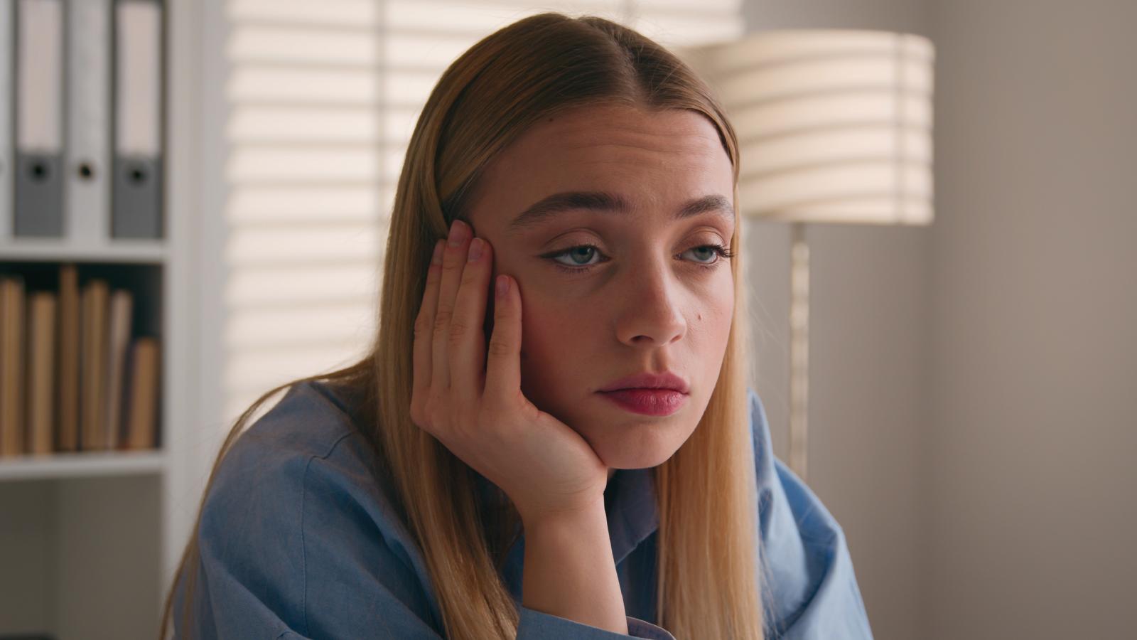 Her Friends Expected Her to Help Pay for a Trip She Wasnt Even Going On — When She Said No, She Lost the Whole Friend Group woman in deep thought