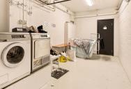 She Left a Polite Note About Mold in the Shared Laundry Room. The Next Day, Her Neighbors Acted Like She Didn’t Exist.