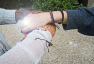 She Got a Friendship Bracelet as a Gift And Her Friend Felt Guilty for Not Having One — That Guilt Started a Whole Fight