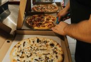 Restaurant Worker Repeatedly Asked How Many Slices Unsliced Pizza Has, Causing Confusion