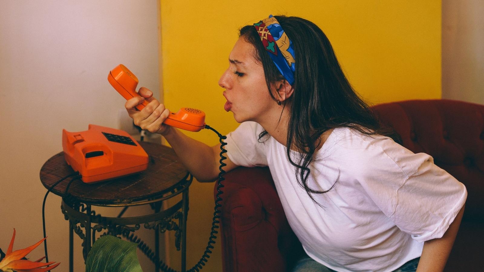 She Recorded Months Of Fights And Dirty Mop Water—Now Her Landlord Is Taking Action woman yelling into the phone