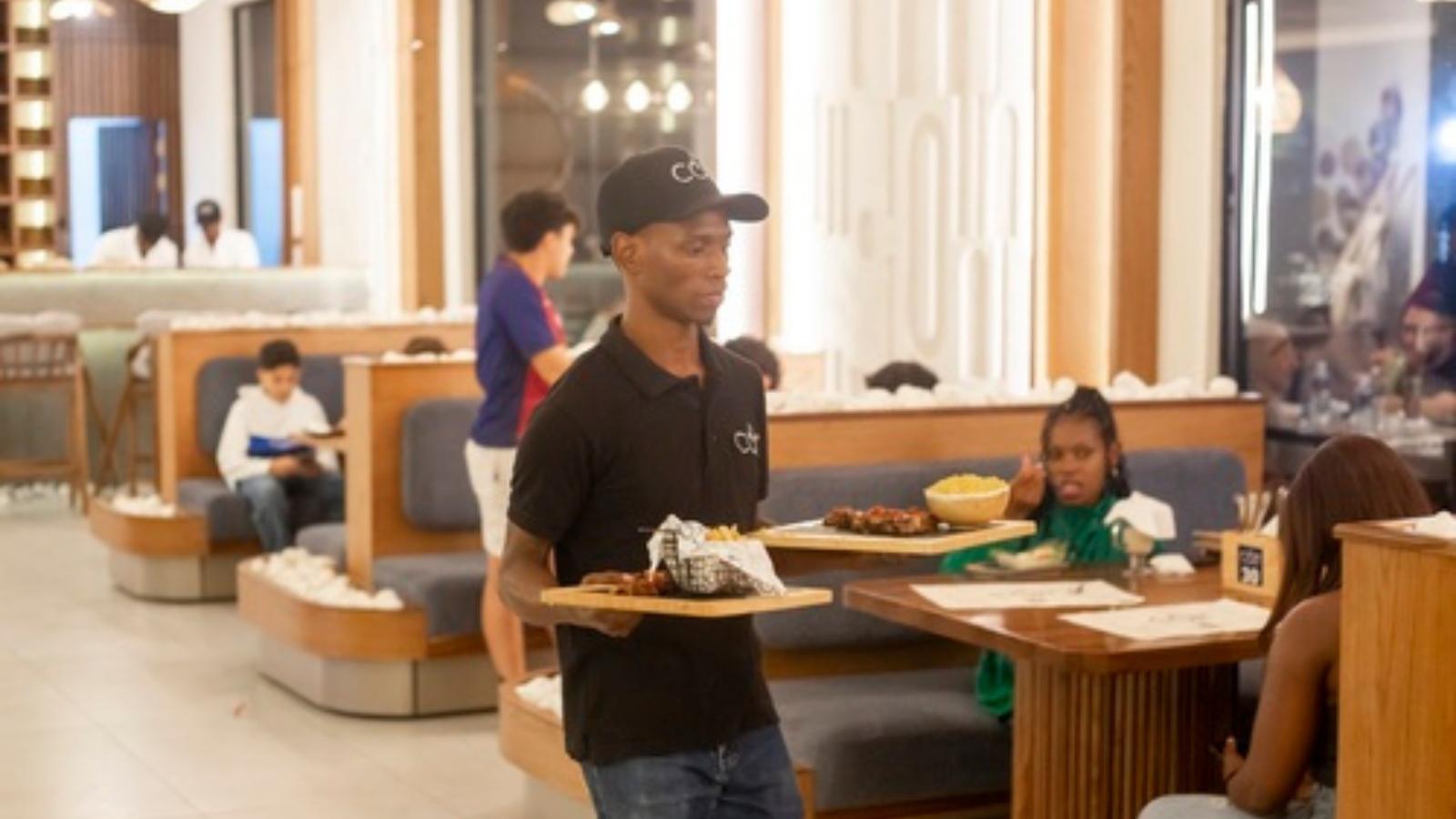 New restaurant server