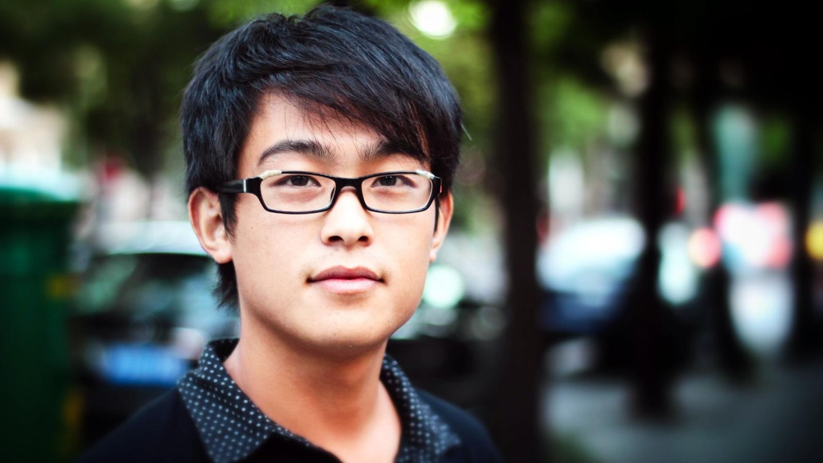Young, unemployed Chinese man