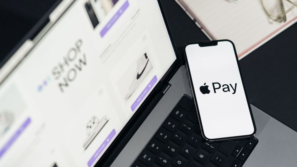Phone with Apple Pay pulled up