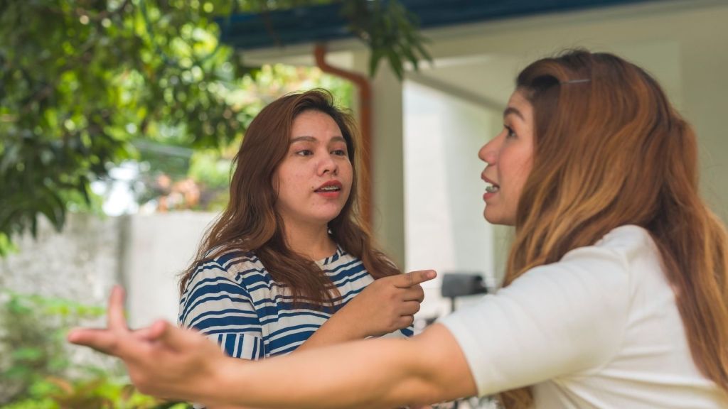 two women arguing