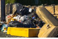 “I Don’t Want a War”: Mother’s Dilemma Over Neighbor’s Horrifying “Junk Yard” Garage