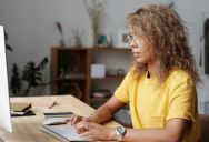 Woman Criticizes Nonprofit in Public Blog Post, but Faces Backlash for Not Reaching Out First