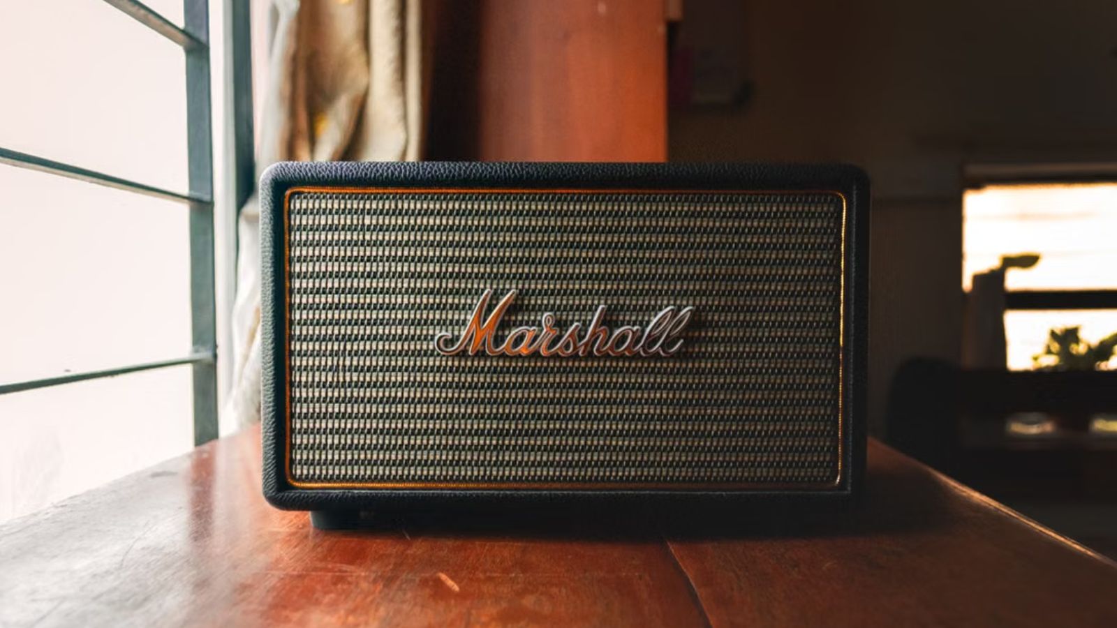 His Neighbors Won’t Stop Blasting Loud Music, Even After He Asked Them to Turn It Down An audio speaker placed by the window