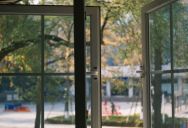 It Was 100.4°F Outside When Her Roommate Left the Windows Open—So She Finally Lost Her Temper