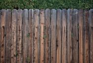 A Bad Neighbor Caused So Much Trouble That Three Houses Built Fences Just to Block Him Out