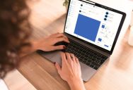 His Mom Posted His Dean’s List Certificate on Facebook, Personal Details and All—So He Grabbed Her Phone and Deleted It Himself, Sparking a Real Fight Over Privacy