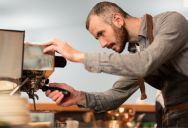 A Technician Checked a Broken Coffee Machine—and Found a €400 “Quick Fix” Gone Wrong