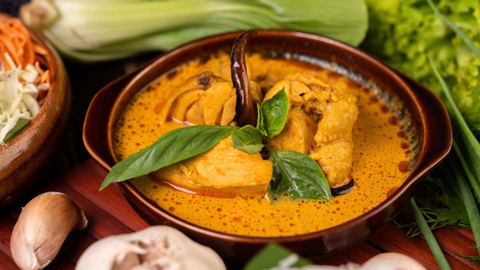 His Mom Made Chicken Curry Even Though It Makes Him Sick—So Why Did She Call Him Ungrateful? Chicken curry in pot