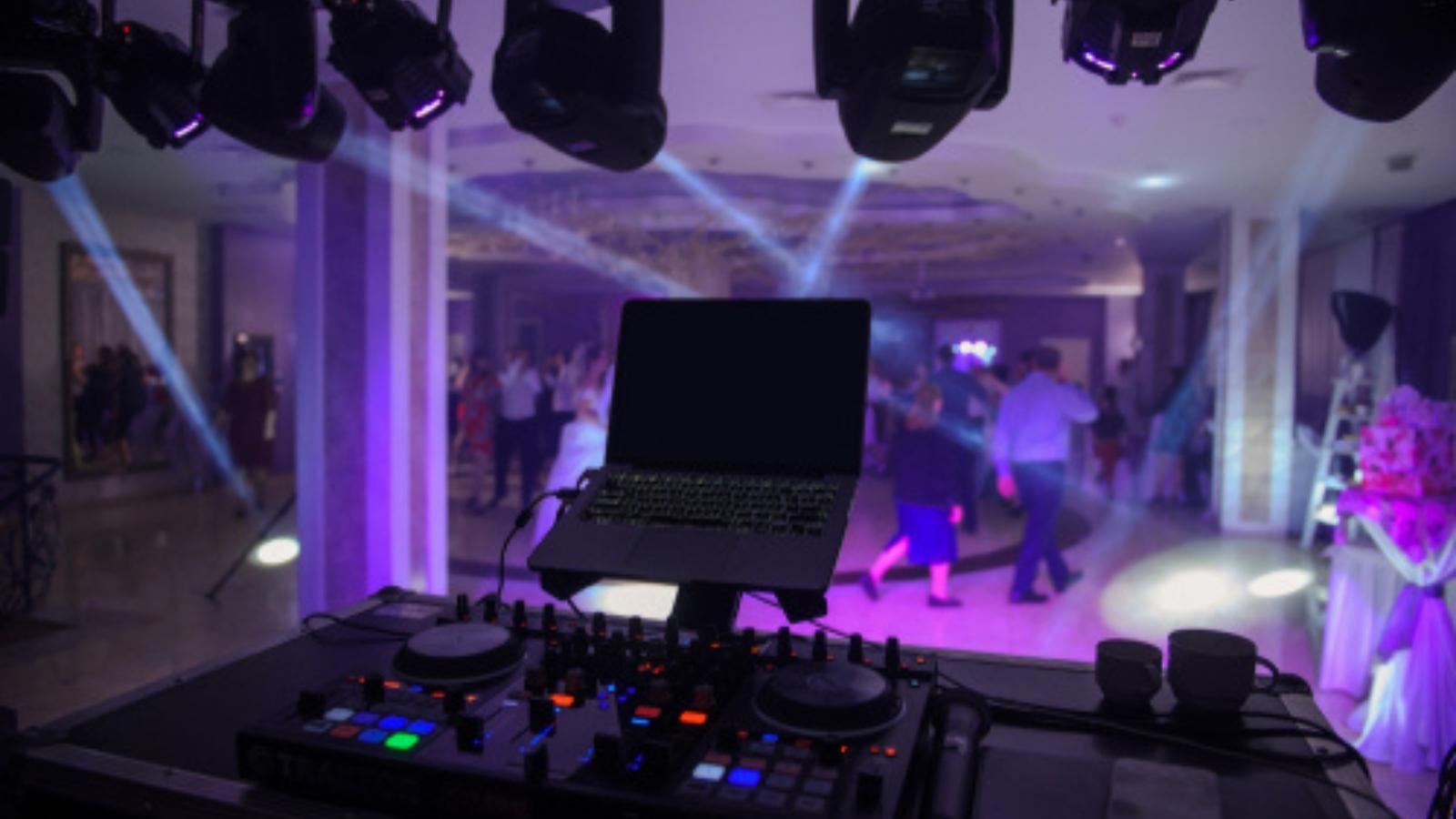 Wedding DJ