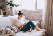 “I Did the Math”: Woman Reaches Breaking Point When Roommate’s Mom Accuses Her of Stealing Money