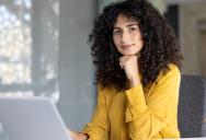 A Former Bank Worker Admits She Loved When Customers Threatened To Cancel Their Cards — So She Just Did It