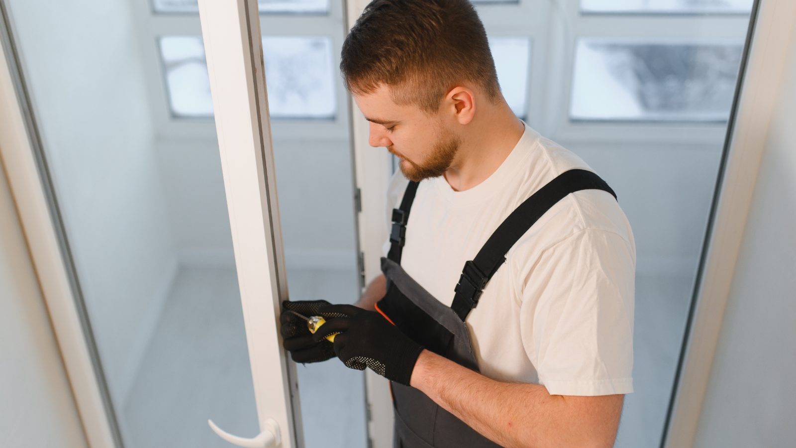 Image for article He Installed A Glass Door For A Business, But When The Owner Wouldnt Pay The Invoice, He Took The Door Back