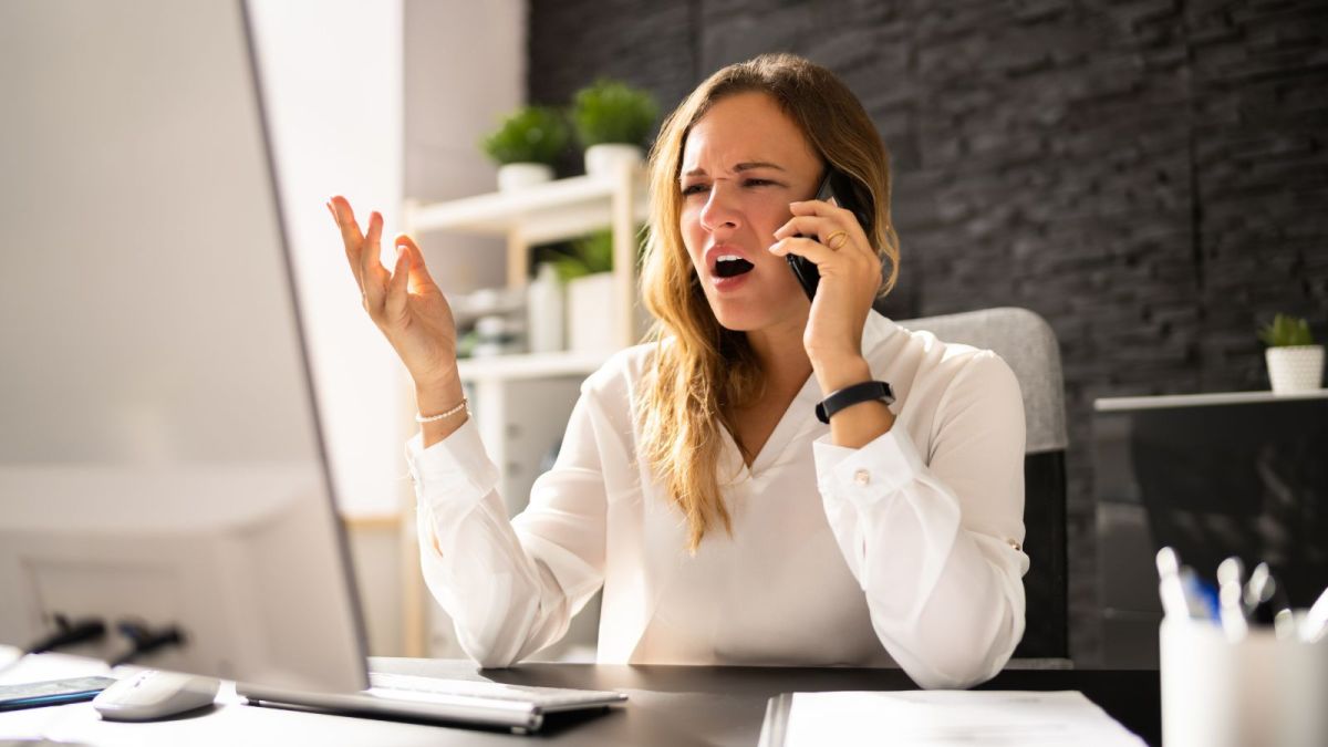 She Was Ready to Place an Order — Then Hit One Problem She Didnt Expect — She Didnt Know Her Own Address forgetful customer