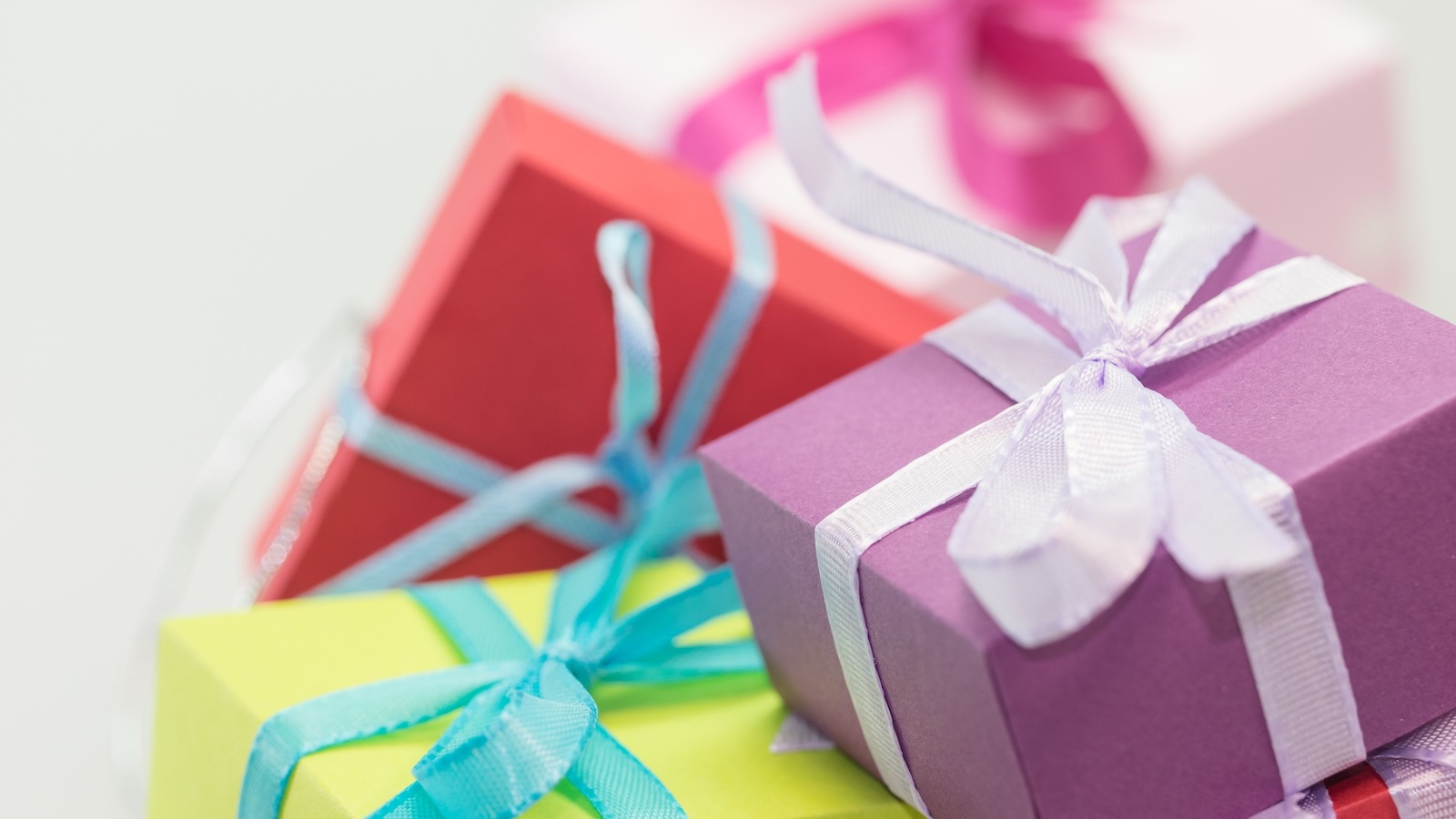 Couple’s Contractor Said Their Paint Choice Would Cost Them More—But They Never Expected Him to Blame the Brand colorful birthday gifts wrapped with bows