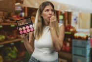 She Was Afraid One Wrong Move Would End Up on Reddit—So She Approached the Employee Very Carefully