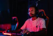 His Sibling Came to Visit Once a Month—Then Started Staying Up All Night Gaming and Keeping Him Awake