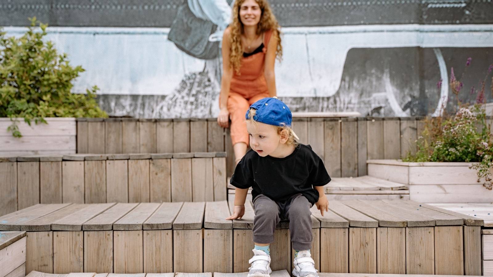 Employee Asked A Mother To Put Shoes On Her Barefoot Toddler, So His Coworker Called Him Rude For Enforcing Basic Safety mother watching her toddler