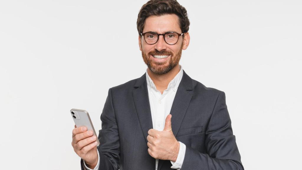 man giving thumbs up