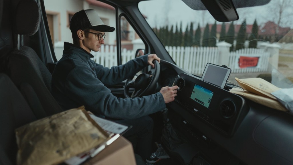 Delivery Driver Says Bad Ratings Cost Him, So He Gets Petty With Customers’ Property