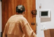 A New Tenant Just Wanted Peace—but Her Landlord’s Endless Daily Chats Turned Exhausting
