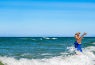 A Beach Trip Fell Into Chaos After Several Friends Abandoned The Itinerary, Then Accused The Remaining Group Of Treating Them Unfairly
