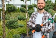 Their Neighbor Wanted Their Non-HOA Plant Removed, So They Replaced It With HOA-Approved Plants That Blocked His Lake View