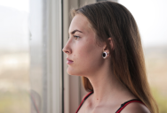 Her Family Expects Her To Join The Vacation, Yet The Hotel’s Bad Reviews Have Left Her Seriously Considering Staying Home Instead