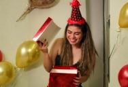Aunt Wants to Give Her Niece a Practical Gift Card—But Her Sibling Says It’s Too Impersonal