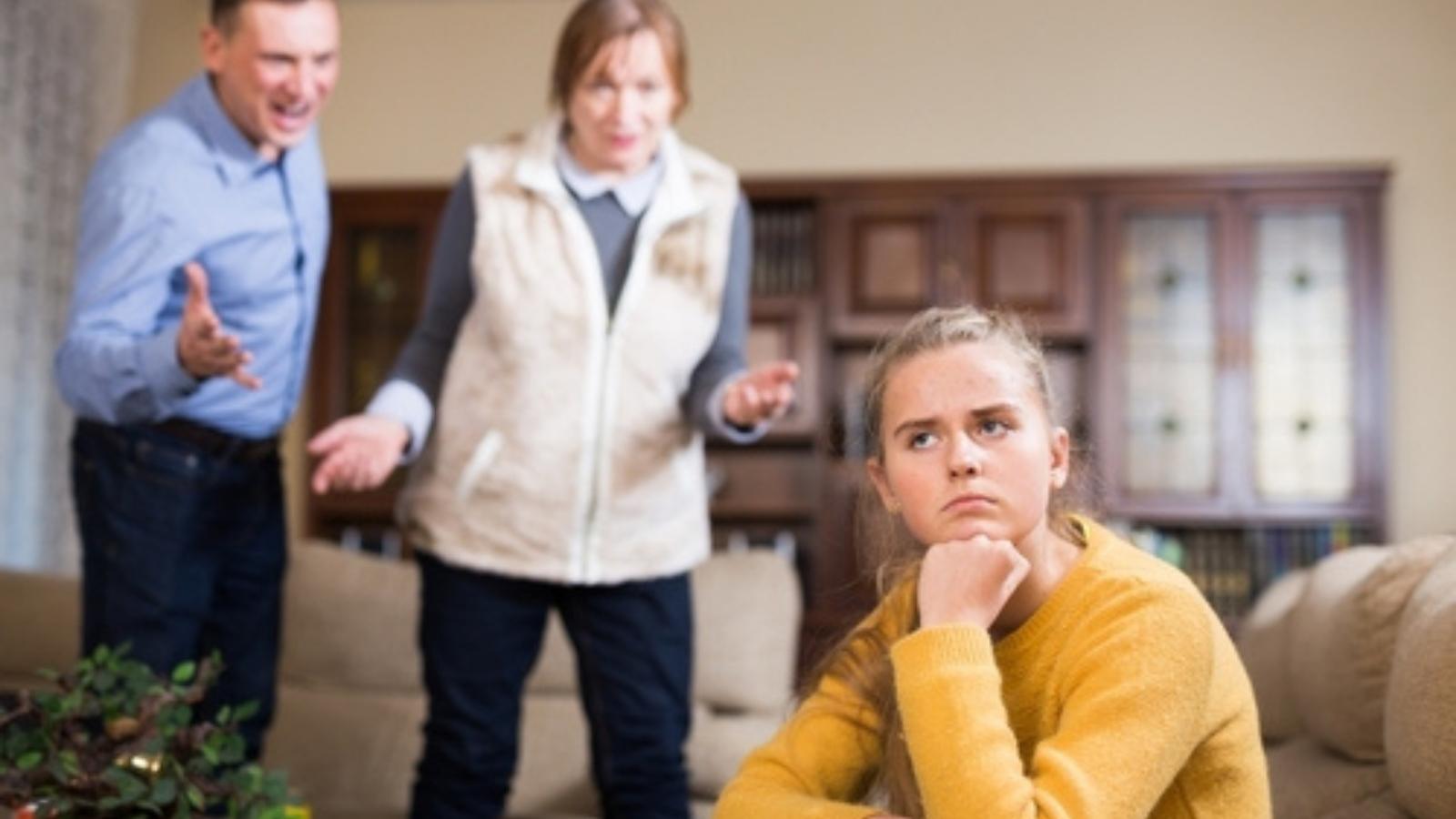 She Paid for Her Own Furniture and Tech—Then Her Step Mom Blocked the Door to Seize Her Belongings as House Assets Parents yelling at child