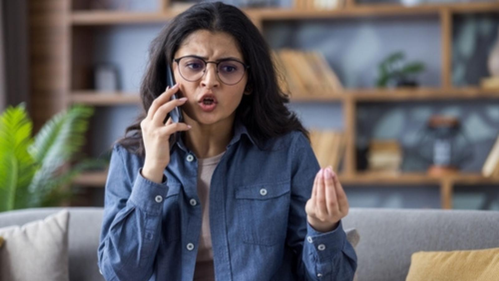 A Customer Called For Help In The Middle Of The Night And Demanded A Refund, But She Wouldnt Let Support Troubleshoot The Problem Angry woman on phone