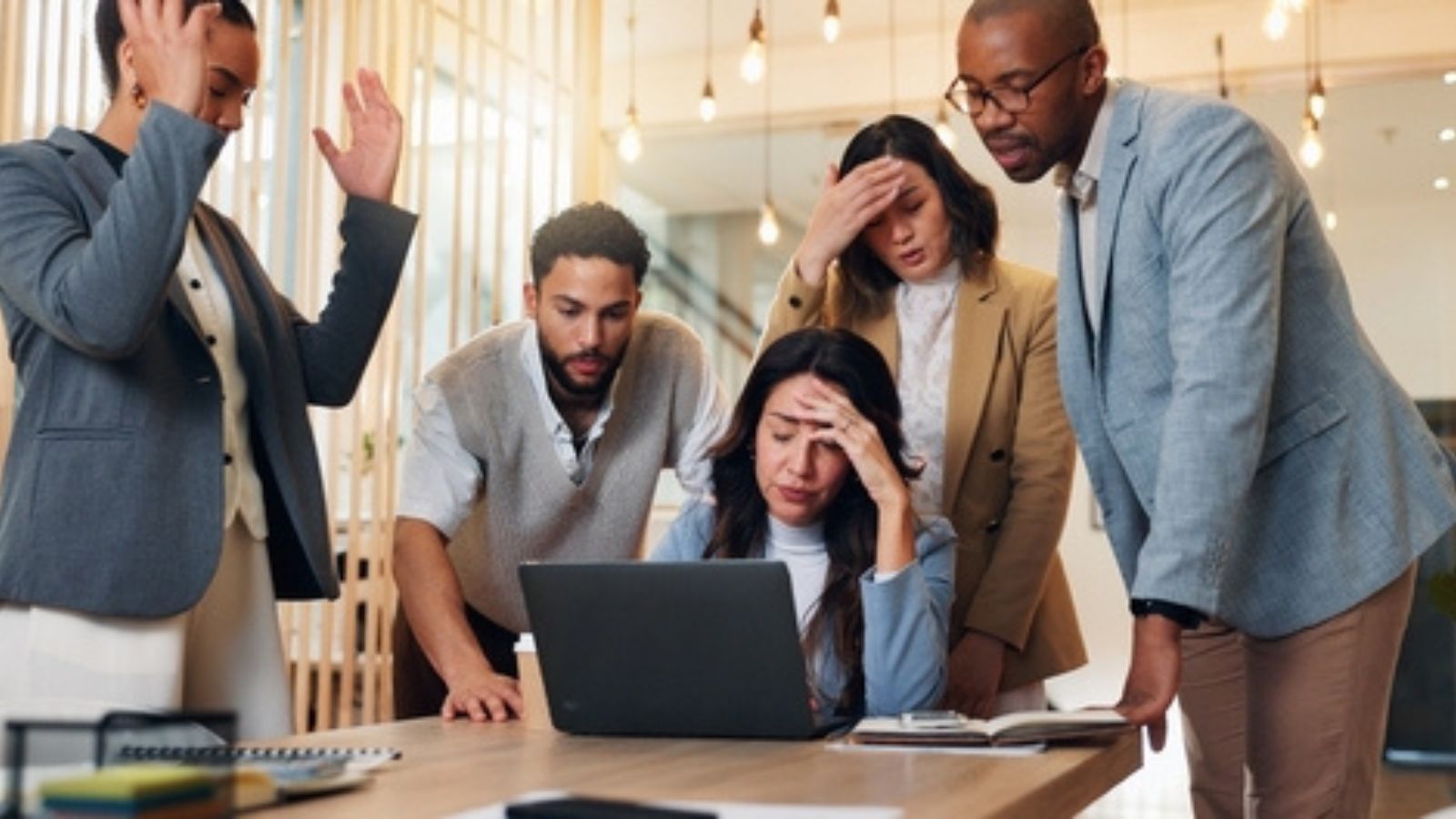 Corporate Executives Bought a $150K Software Suite Without Consulting Tech Support—Only to Realize It Was Completely Incompatible People frustrated with a computer