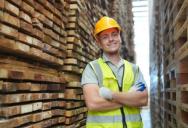 A Customer Wanted Lumber But Had No Idea What She Actually Needed — So His Manager Passed The Frustrating Job To Him