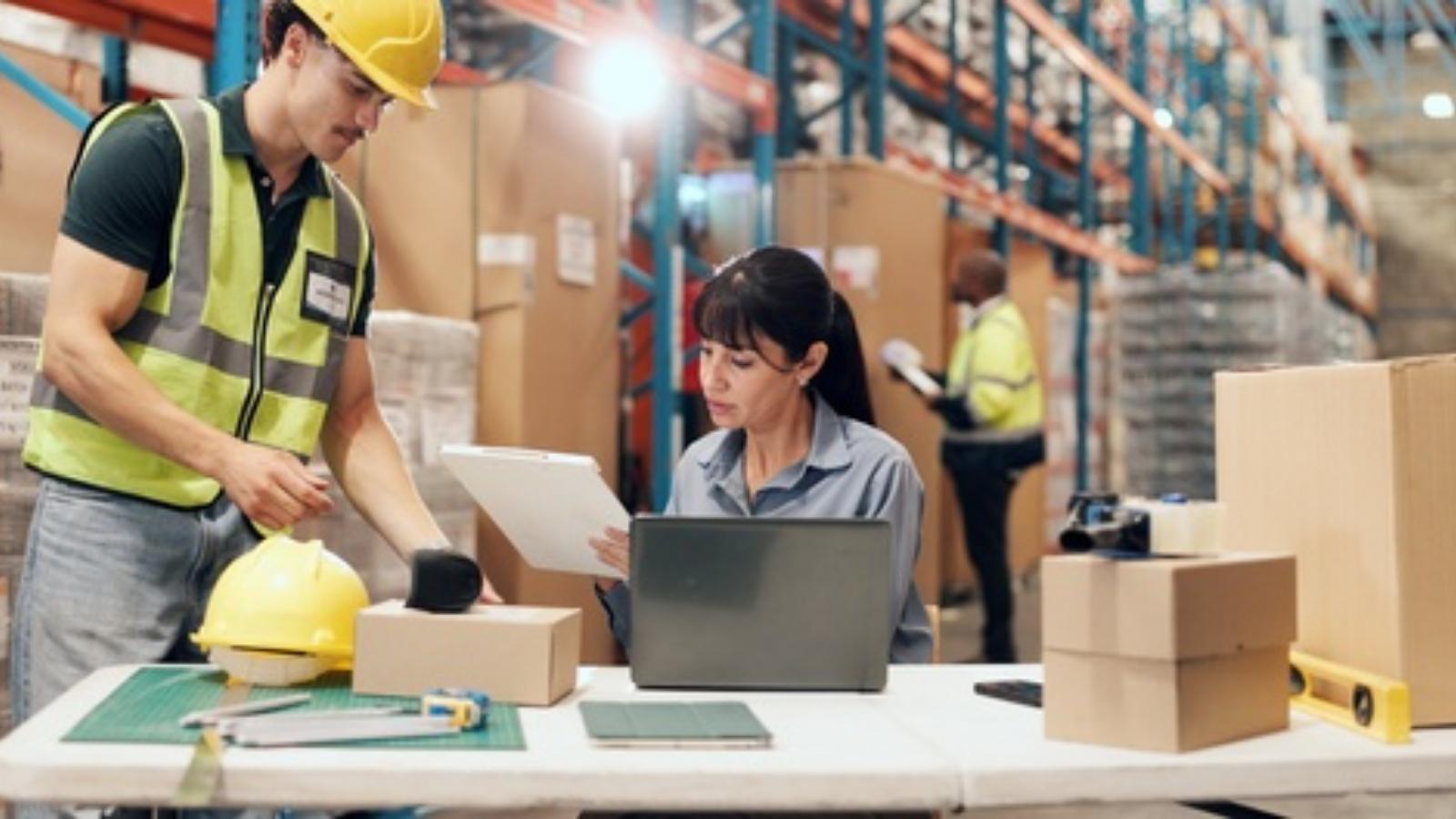 He Demanded an Itemized Justification for a $150 Shipping Line Item—Then Got Billed $380 After the Audit Factored In Pallet Fuel Surcharges and Rigging Fees Shipping workers