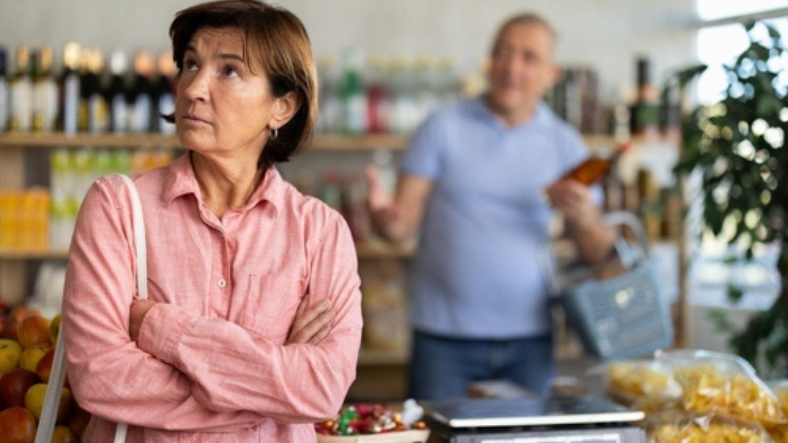 She Defended Bakery Pricing Against an Aggressive Customer—Then Her Manager Handed Over a Free $8 Slice of Cake Upset woman grocery shopping