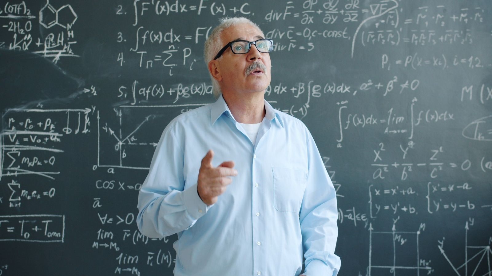 The Professor Demanded an Exact 25% Split from Everyone—So They Exploited His Own Rigidity to Secure an A for the Slacker Stats professor doing math in his head
