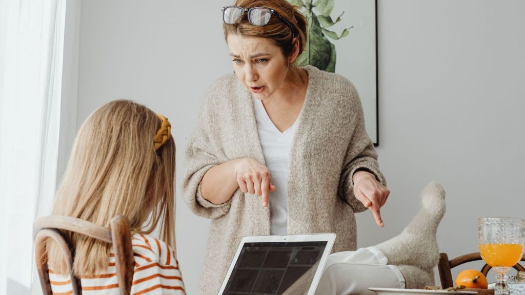 A mother and daughter debating