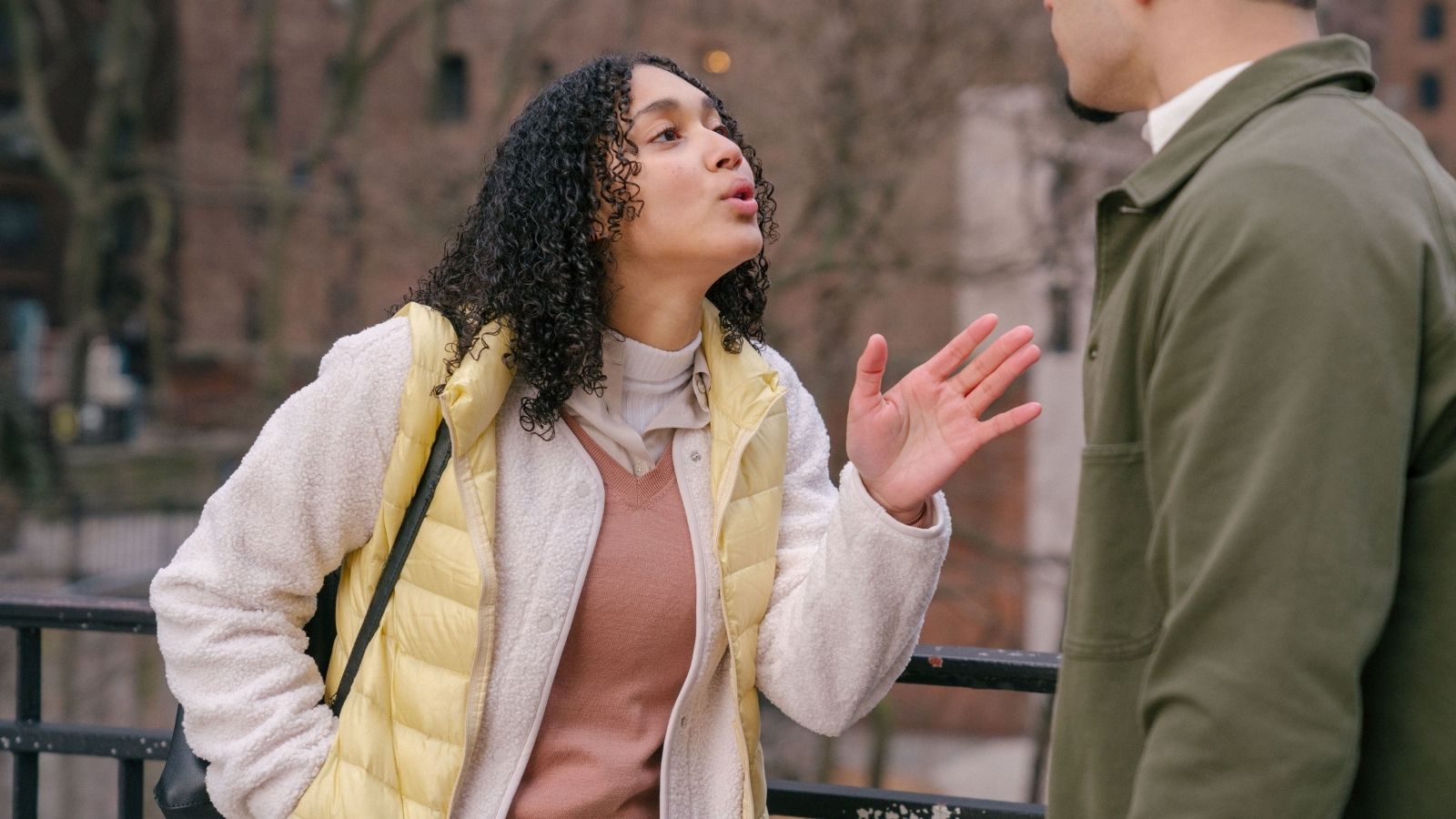 She Put Up $300 to Buy an Engine to Flip With a Friend — Now They Disagree Over Whether She Gets Repaid First Woman arguing with man over money