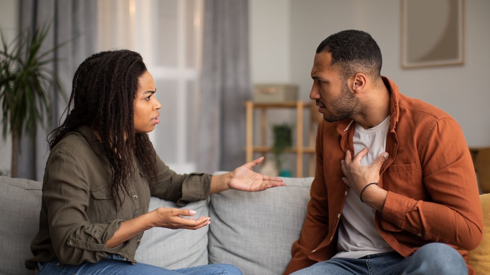 Man Had A Bad Experience Loaning A Friend Money, So He Refused When His Mother In Law Asked For A Loan couple arguing