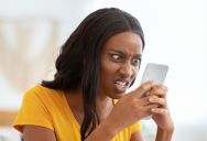 Woman’s Next-Door Neighbor Is Spreading Lies About Her In The Neighborhood Group Chat, But She Doesn’t Know What She Can Do