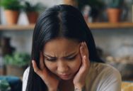 Her Neighbors’ Kids Scream Every Night — She’s Considering Calling Social Services Over the Noise