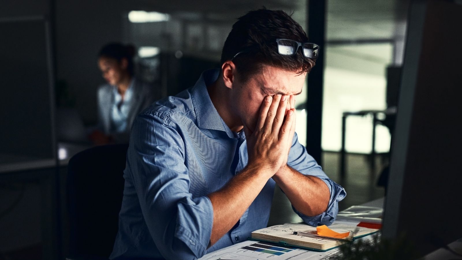 He Knows The Software Needs An Upgrade — But His Manager Has The Department On A Strict Budget frustrated IT worker